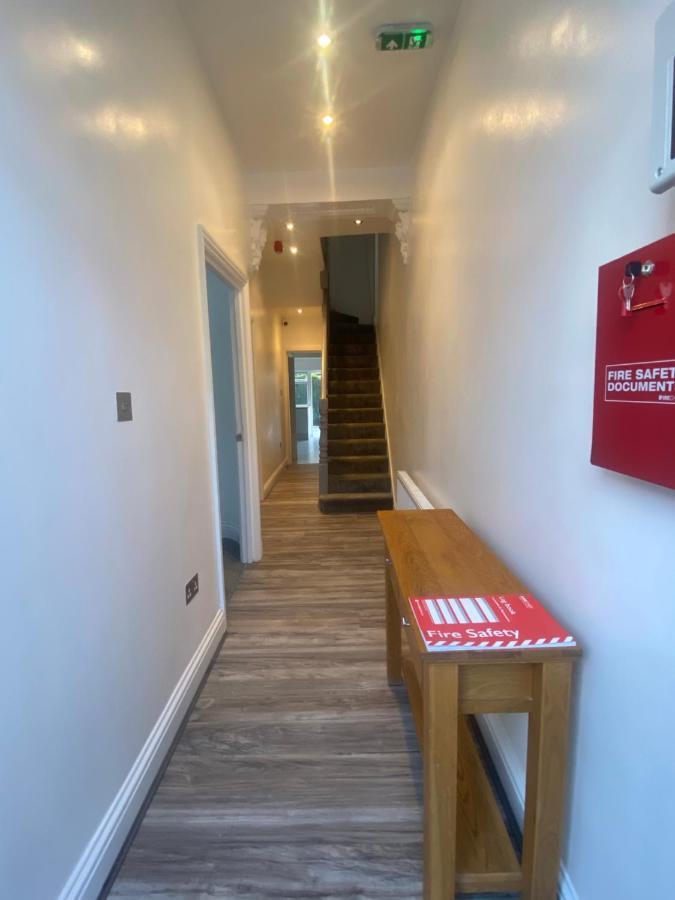شقة Cosy House In Newham لندن المظهر الخارجي الصورة