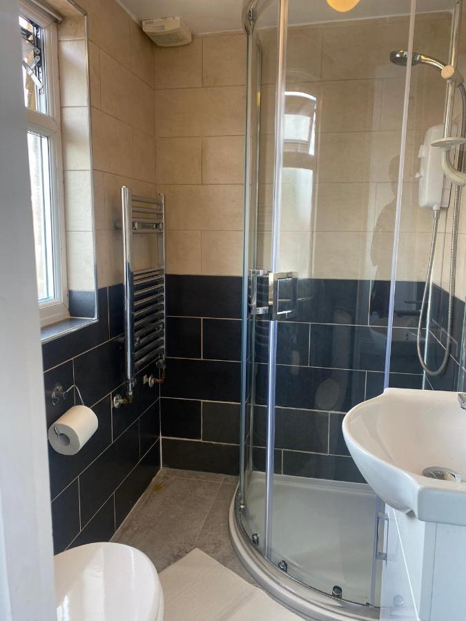 شقة Cosy House In Newham لندن المظهر الخارجي الصورة