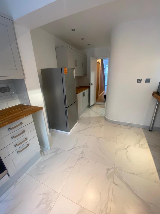 شقة Cosy House In Newham لندن المظهر الخارجي الصورة